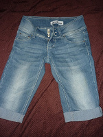 Отдается в дар джинсовые шорты на подростка