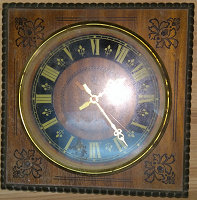 Отдается в дар Старые часы «Янтарь»