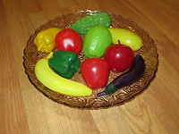 Отдается в дар Пластиковые овощи и фрукты