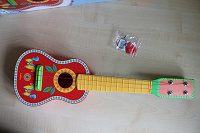 Отдается в дар Детская гитара Djeco