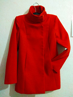 Отдается в дар Пальто женское XS-S, красное