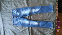 Отдается в дар джинсы женские 28 размер
