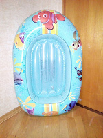 Отдается в дар Детская надувная лодка
