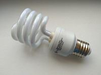 Отдается в дар Энергосберегающая лампочка General Electric 23w, e27, 6500k, 1380lm