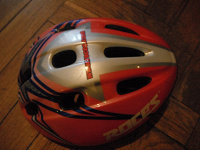 Отдается в дар Шлем детский велосипедный Roces, р-р 52-56