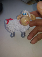 Отдается в дар Фигурка овечка в игрушечный зоопарк или коллекцию