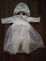 Отдается в дар Нарядный костюм для новорожденной девочки