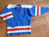 Отдается в дар Детский хоккейный свитер