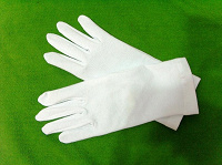 Отдается в дар Белые зимние перчатки