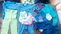 Отдается в дар Одежда для ребёнка 1-3 года + распашонки