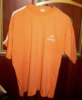 Отдается в дар Футболка муж. оранжевая Adidas