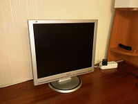 Отдается в дар условно работающий 19" ЖК монитор PHILIPS 190S6 (LCD, 1280x1024, D-Sub)