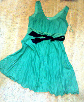 Отдается в дар новое летнее зеленое платье 46 размер