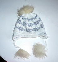 Отдается в дар Зимняя двойная теплая шапка для девочки. 9-10 лет.
