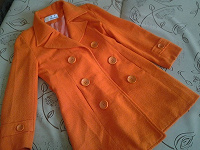 Отдается в дар Оранжевое пальто