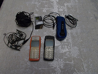 Отдается в дар Мобилки Nokia 1100 и всё-всё-всё…