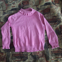 Отдается в дар Фирменный свитер для девочки Sela