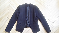 Отдается в дар черный пиджак H&M 34 размер
