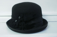 Отдается в дар черная шляпка