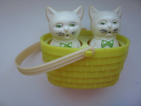 Отдается в дар Советская игрушка «Котики в корзине»