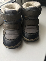 Отдается в дар Зимняя обувь для малыша 21