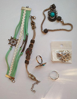 Отдается в дар Китайские браслеты, кольца и кулон