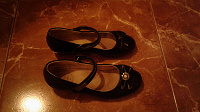 Отдается в дар дарю черные туфли для девочки размер 34