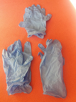Отдается в дар Три пары новых нитриловых перчаток