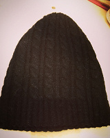 Отдается в дар Двойная вязаная черная шапка 70% шерсть