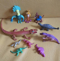 Отдается в дар Игрушки мелкие: динозавры, фиксики и др.