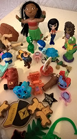 Отдается в дар Разная мелочевка детская — киндеры, мелкие игрушки