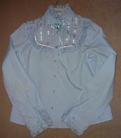 Отдается в дар Школьная блузка для девочки, рост 140-146см,