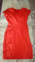 Отдается в дар Красное платье на грудь на побольше :)