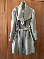 Отдается в дар Женское пальто на теплую весну/осень 50 (52) размер