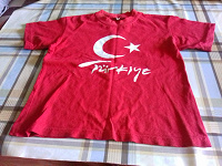 Отдается в дар Футболка из Турции