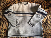 Отдается в дар Мужской свитер 48 размер