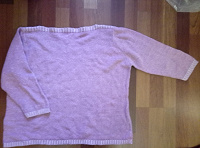 Отдается в дар розово-сиреневый свитер -котон р. 48-50