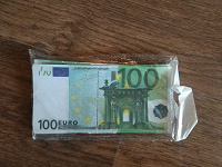 Отдается в дар фейковая пачка по 100 евро
