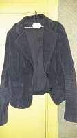 Отдается в дар Вельветовый пиджак простой обычный, но и симпатичный (: