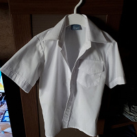 Отдается в дар рубашка белая на мальчика 4-5 лет