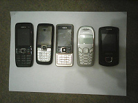 Отдается в дар Старые мобильные телефоны.