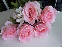 Отдается в дар Цветы розовые розы искусственные