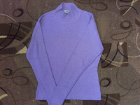 Отдается в дар свитерок 46 размер бледно-сиреневого цвета