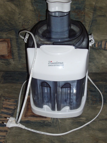 Хлебопечь binatone bm 2068. Binatone cgp 053. Разбираем бинатон. Binatone cvc-7165 фильтр. Пылесос бинатон.