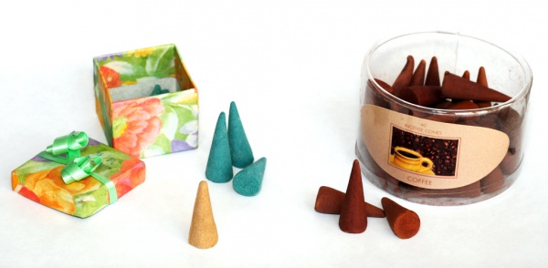 конусные фишки. Sandalwood конусы-благовония. ароматические палочки агарбатти. ароматизированные конусы. конус h50 см.