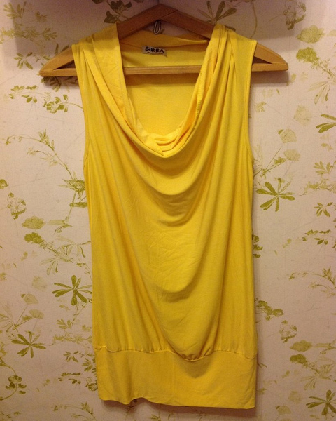 Коктейльное желтое платье 44
