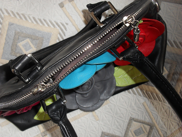 Сумка эксклюзивная с цветами в дар (Москва). Дарудар