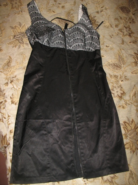 Платье черное, размер XS