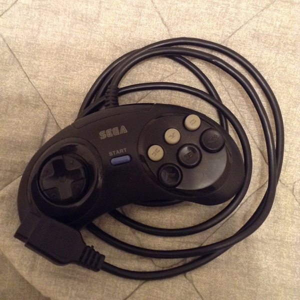 Джойстик от приставки Sega в дар (Москва). Дарудар