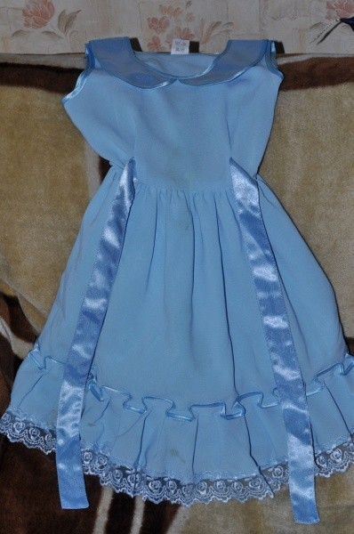 Нежно-голубое платье на возраст 6-7 лет